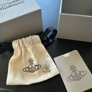 Vivienne Westwood single stud